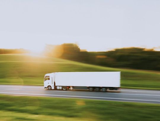 Bezpieczny transport odpadów w łańcuchu dostaw, czyli jak uniknąć kar i ryzyka operacyjnego