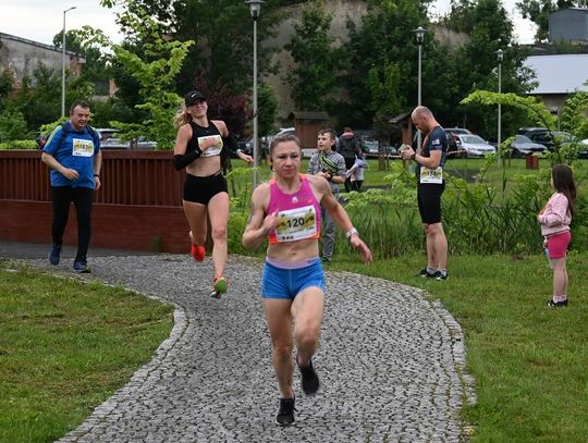 VII Bieg Dzika w Izbicku. Uczestnicy biegli dla Antka z Krośnicy