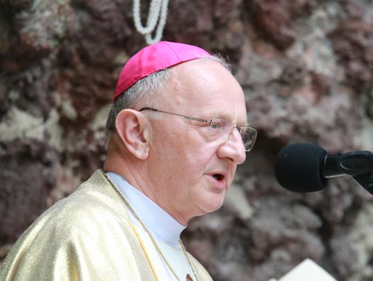 Biskup Paweł Stobrawa odchodzi. Papież Franciszek przyjął jego rezygnację