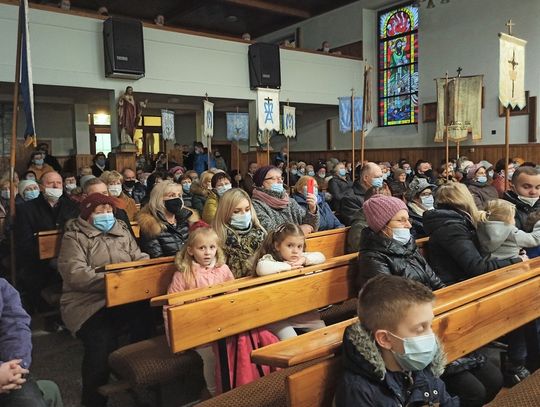 Blisko sto prac na jubileuszowej wystawie szopek w Szymiszowie-Osiedlu. Był też koncert kolęd. ZDJĘCIA