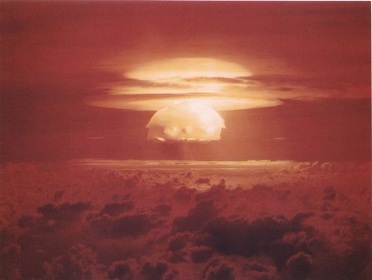 Bomby straszą od dziesięcioleci. Czy w XXI wieku grozi nam wojna atomowa?