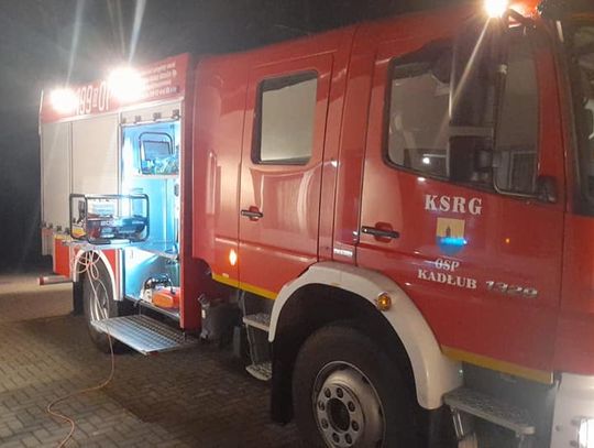 Burze w powiecie strzeleckim. Domy bez prądu, interwencja strażaków w Kadłubie