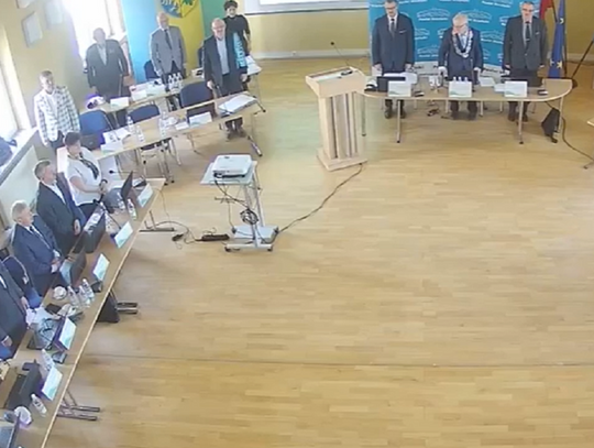 Sesja rady powiatu. Mówiono m.in. o pieniądzach i klasie mundurowej