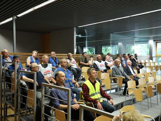 Likwidacja walcowni rur w Zawadzkiem - będzie protest. "Chcemy tu pracować!"