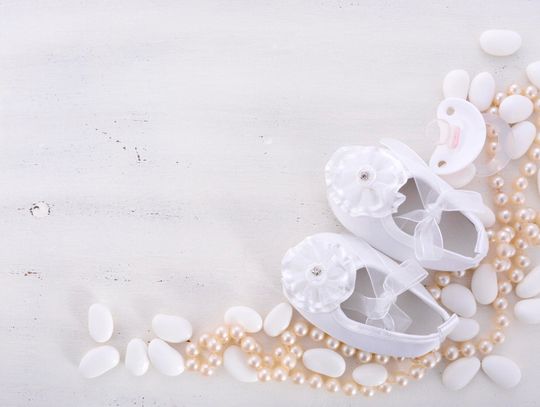 Chrzest na wiosnę – jak ubrać chłopca w tym wyjątkowym dniu?