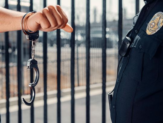 Co zrobić po zatrzymaniu przez Policję? Najważniejsze prawa i pierwsze działania