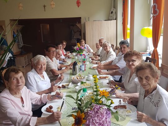 Czwarte urodziny Domu Seniora w Niezdrowicach. Było wspólne świętowanie