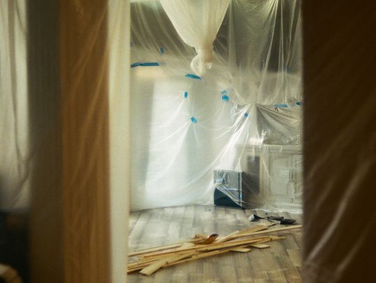 Czy ekipa budowlana powinna posprzątać odpady po remoncie?