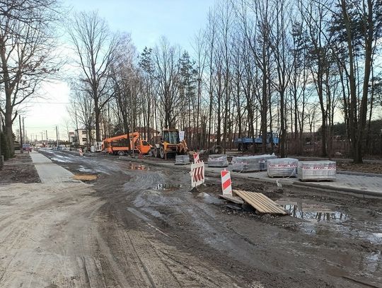 Czy ulica Zamkowa w Kadłubie będzie kiedyś gotowa?! Wszyscy czekają na koniec remontu