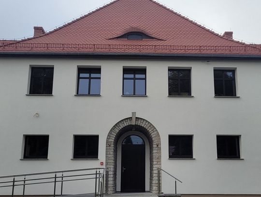 Dawna szkoła w Gąsiorowicach zmieniła oblicze