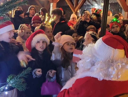 Czwarty jarmark na Pasiece w Izbicku. Przybyły tłumy Czwarty jarmark na Pasiece w Izbicku. Przybyły tłumy