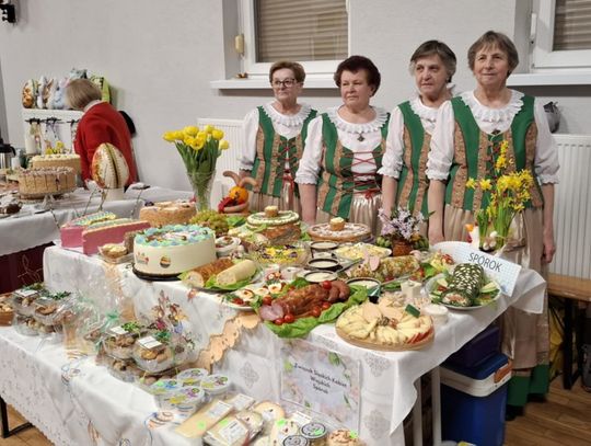Panie ze Spóroka zaprezentowały swój stół wielkanocny. Przyrządziły same pyszności Panie ze Spóroka zaprezentowały swój stół wielkanocny. Przyrządziły same pyszności