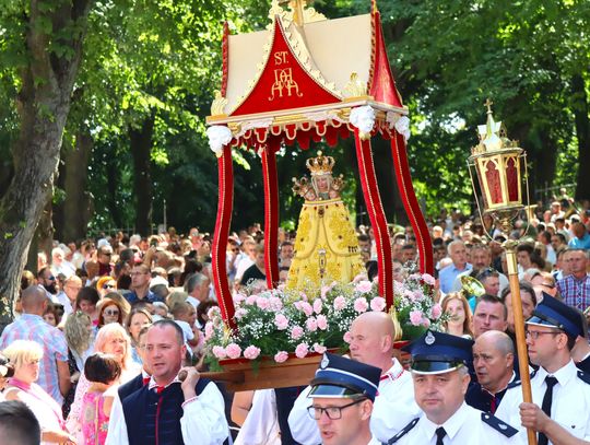 Święta Anno, witam Cię! Historia figury czczonej od wieków