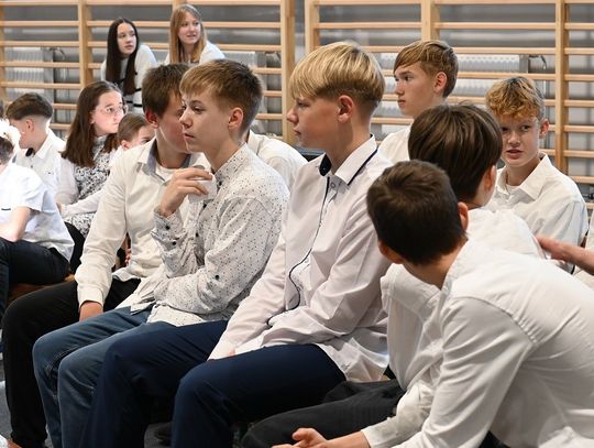 Debata w szkole w Otmicach. Mówiono o wolności, patriotyzmie i bezpieczeństwie