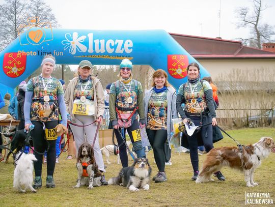 Biegają z czworonogami. Zdrowo Pomerdani ze Strzelec Opolskich w akcji
