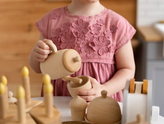 Dlaczego drewniane zabawki to doskonały wybór dla Twojego dziecka?