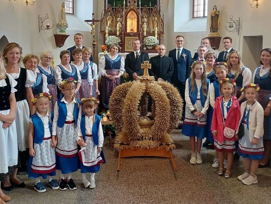 Dożynki wiejskie w Dolnej. Mieszkańcy dziękowali za plony i dobrze się bawili