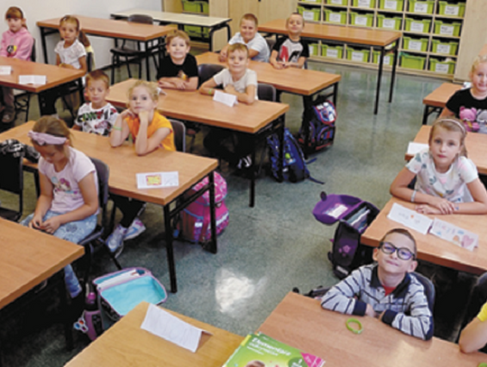 Dzieci z Ukrainy w szkole w Zawadzkiem. Ilu uczniów rozpoczęło naukę?