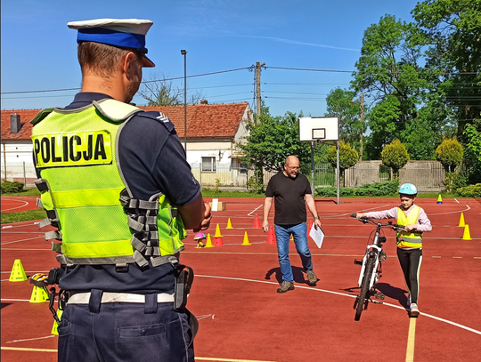 Egzamin na kartę rowerową w strzeleckiej jedynce. Jak poszło uczniom?