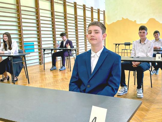 Egzamin ósmoklasisty wystartował. Uczniowie zaczęli od języka polskiego