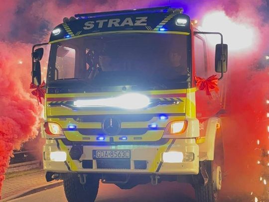 OSP Borycz ma nowy wóz. Powitanie samochodu miało widowiskową oprawę