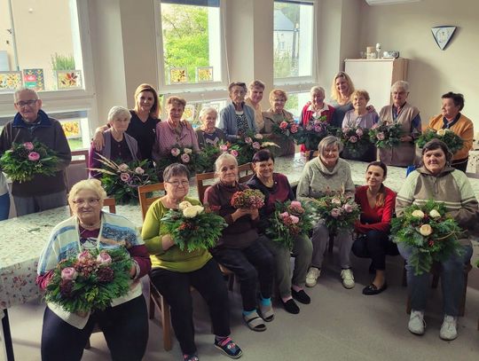 Bawili się i tworzyli. Seniorzy z placówki w Niezdrowicach nie narzekają na nudę