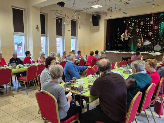 Świąteczne spotkanie w Kolonowskiem. Najwięcej radości sprawiło kolędowanie Świąteczne spotkanie w Kolonowskiem. Najwięcej radości sprawiło kolędowanie
