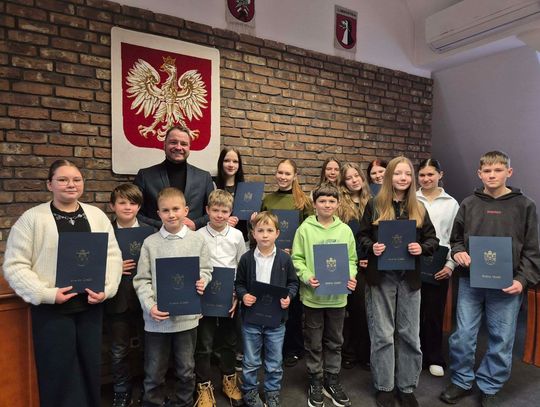 Nowy skład Młodzieżowej Rady Gminy Ujazd. Wśród młodych widać zapał