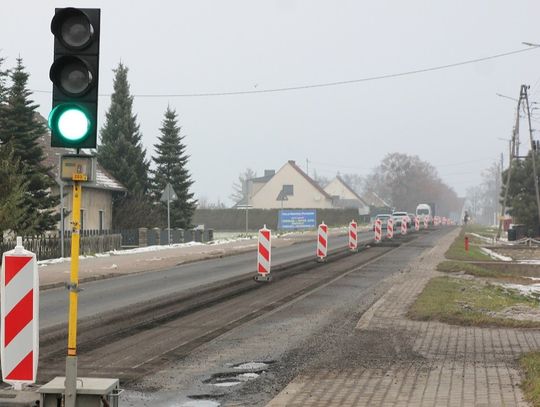 Zima przerwała remont drogi wojewódzkiej w Jemielnicy. Kiedy koniec prac?