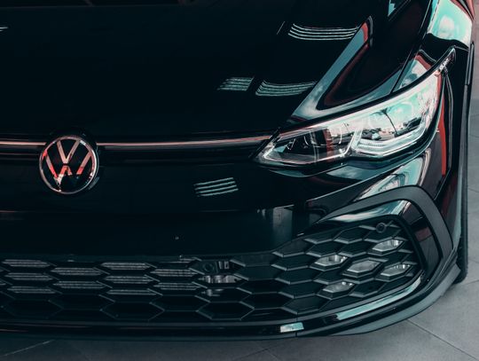 Jak kupić samochód z zagranicy – czy to się w ogóle opłaca? 