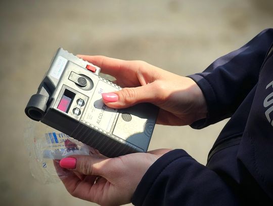 Poszukiwany 49-latek wpadł pijany na rowerze. Trafił prosto do więzienia