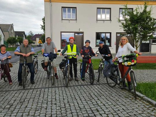 Jemielniccy emeryci ani dalekiej trasy, ani deszczu się nie boją