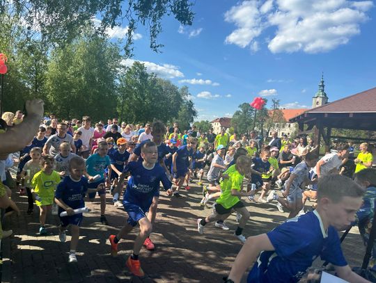 Jubileuszowy Bieg Charytatywny Po Dyszkę Dla Rodziny w Jemielnicy