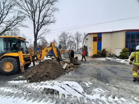 Kadłub: podczas prac na ul. Zamkowej koparka uszkodziła gazociąg 