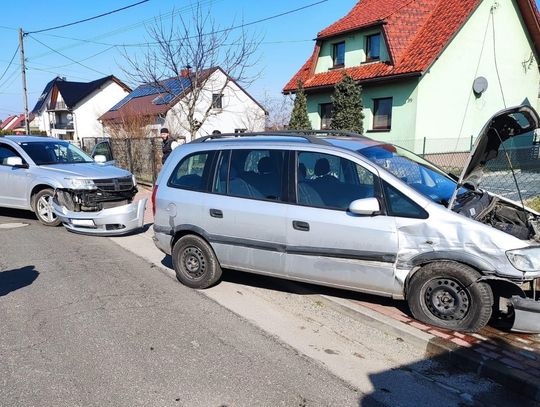 Wypadek w Sieroniowicach. Kierowca wjechał w betonowy słup energetyczny