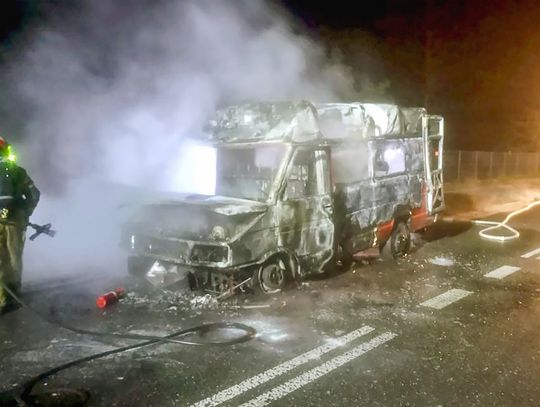 Bus strażaków z OSP Kadłub spłonął. Zastąpi go nowy pojazd
