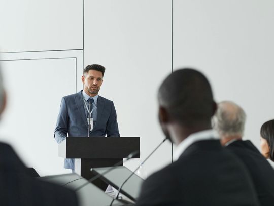 Konferencja z charakterem – dlaczego warto organizować spotkania w dworkach na Opolszczyźnie?