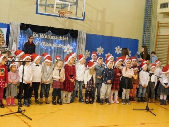 Konkurs "Es Weihnachtet" w szkole w Błotnicy Strzeleckiej. Kogo nagrodzono?