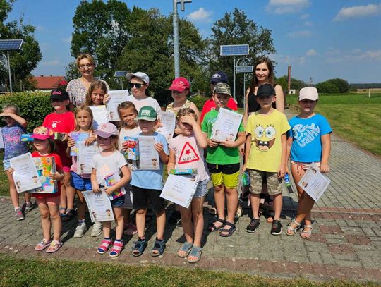 Konkurs fotograficzny w Izbicku rozstrzygnięty. Wszyscy uczestnicy otrzymali pamiątkowe nagrody i dyplomy