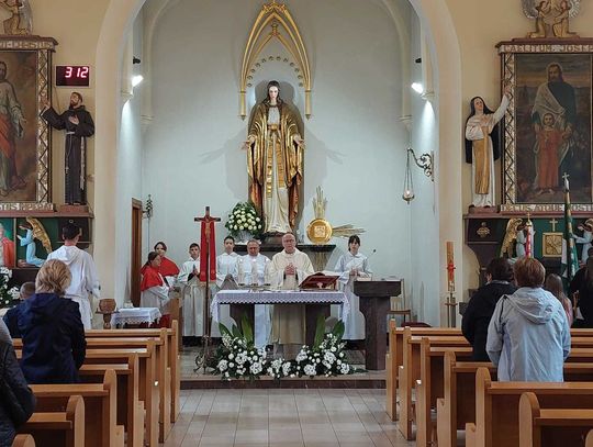 Księża z parafii gminy Jemielnica obchodzili jubileusze święceń kapłańskich