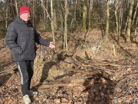 Kto urządził w lesie wysypisko? Mieszkańcy chcą kamer Kto urządził w lesie wysypisko? Mieszkańcy chcą kamer