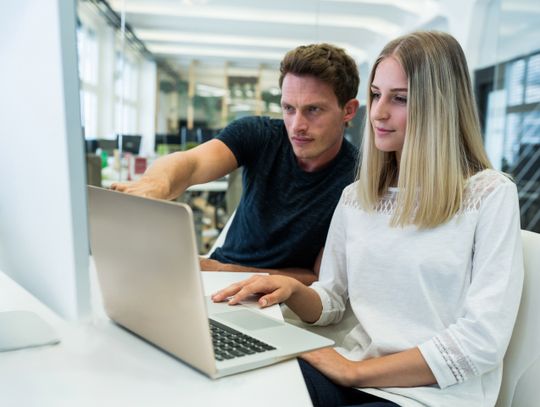 LinkedIn konto firmowe – jak na nim zarabiać?