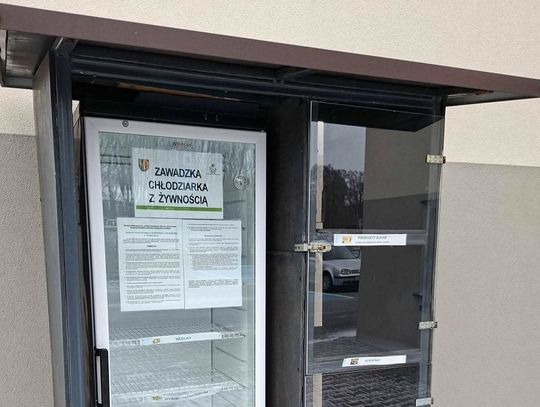 Zamiast wyrzucać, zostaw w lodówce społecznej. Jest m.in. w Zawadzkiem Zamiast wyrzucać, zostaw w lodówce społecznej. Jest m.in. w Zawadzkiem