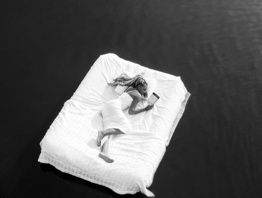 Materac sprężynowy, piankowy czy hybrydowy – jaki wybrać dla siebie?