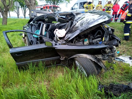 Wypadek między Strzelcami Opolskimi a Suchą. Poszkodowany ojciec i troje dzieci