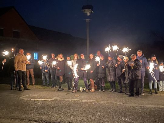 Mieszkańcy Niwek wspólnie i radośnie przywitali Nowy Rok
