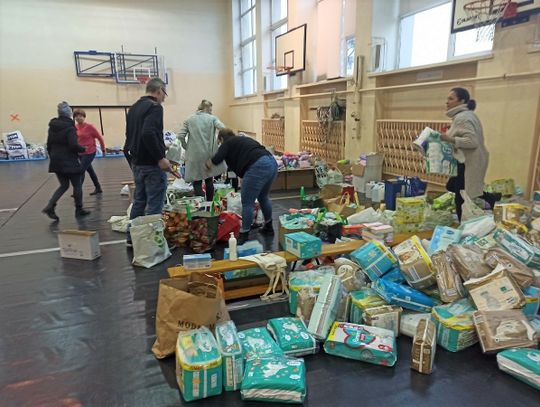 Mieszkańcy powiatu pomagają Ukrainie. Gdzie i kiedy można przynosić dary?