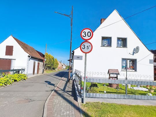 Mieszkańcy Warmątowic proszą o progi zwalniające
