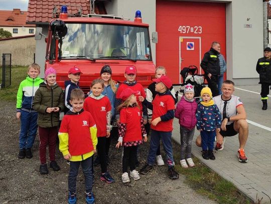 Młodzi strażacy z Kolonowskiego uczyli się niesienia pomocy