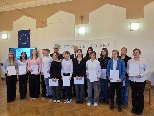 Młodzi z mandatem w ręku. Jest nowa Młodzieżowa Rada Gminy Strzelce Opolskie